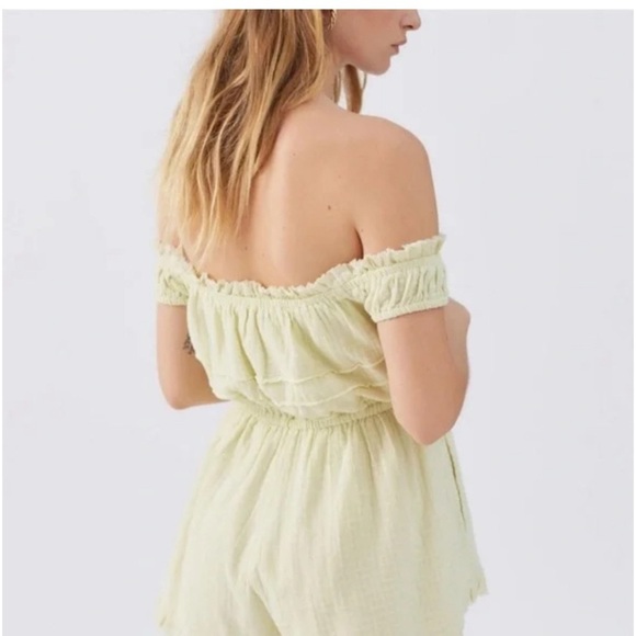 UO Evie Off-The-Shoulder Check Romper Urban Outfitters NWOT - Picture 2 of 6